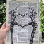 دفتر سیمی هیرا سایز a4 اسکلت قلب (8874)